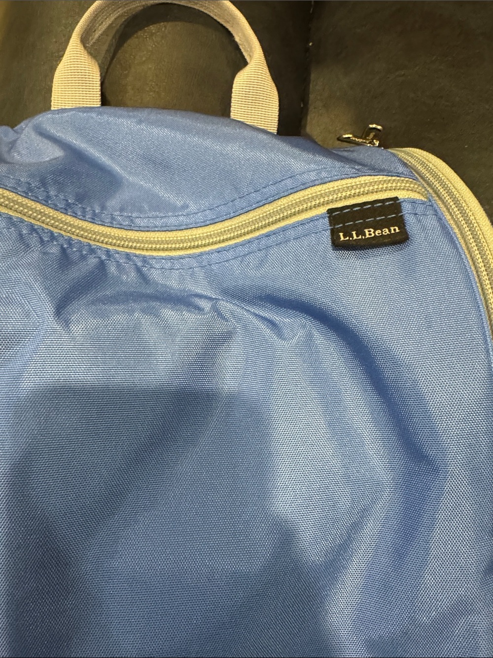 L.L. Bean Blue Hanging Toiletry Bag With Multiple Compartments - Picture 11 of 14